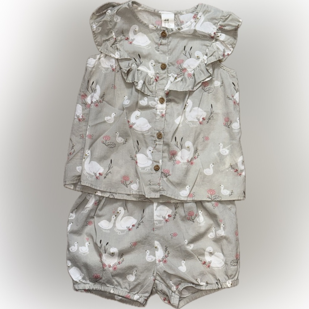 H&M Swan Lotus Flower Tank and Shorts Set